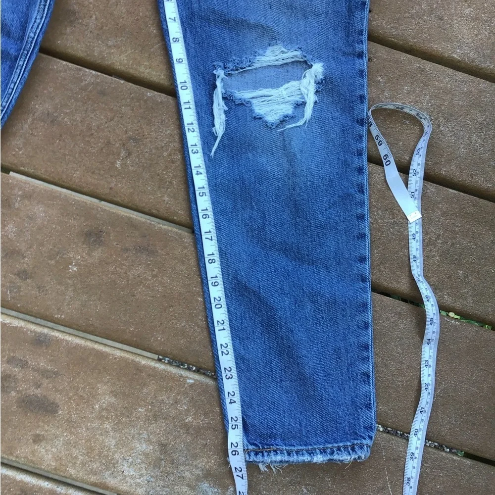 LEVI’S 80’s MOM JEAN SLIGHT DISTRESSING SIZE 28 H21 - Picture 7 of 7